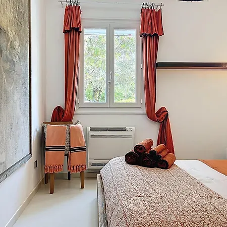 Beachfront - Swimming Pool & Garden *