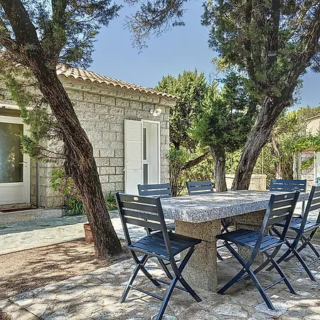 La Perle D'isolella - Les Pieds Dans L'eau - Les Freres De La Loc' Pietrosella