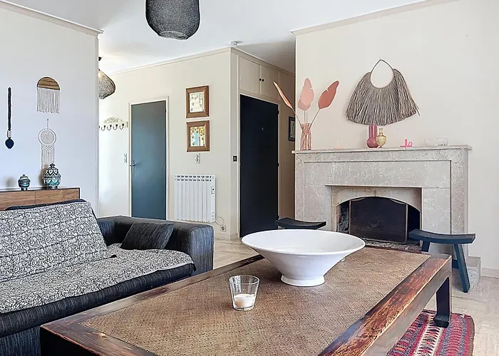 La Perle D'isolella - Les Pieds Dans L'eau - Les Freres De La Loc' فيلة *