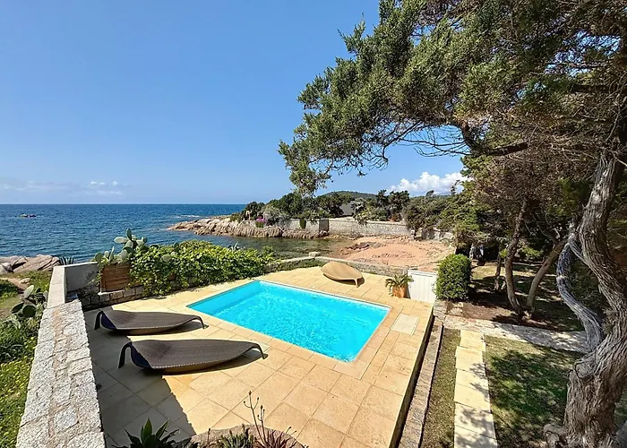 La Perle D'isolella - Les Pieds Dans L'eau - Les Freres De La Loc' Pietrosella